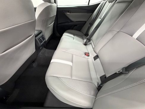 Used 2026 Toyota Camry SE FWD image 39