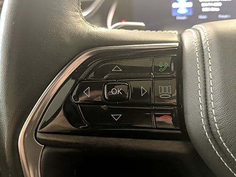 Used 2021 Jeep Grand Cherokee L Overland w/ Luxury Tech Group IV image 20