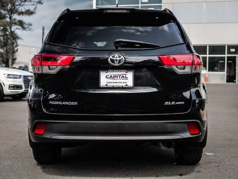 Used 2019 Toyota Highlander XLE AWD/4WD image 21