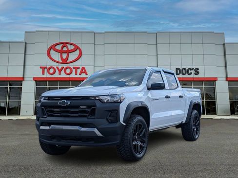Used 2023 Chevrolet Colorado Trail Boss w/ Advanced Trailering Package AWD/4WD image 1