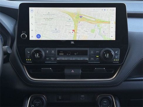 Used 2025 Toyota Grand Highlander AWD Hybrid image 17