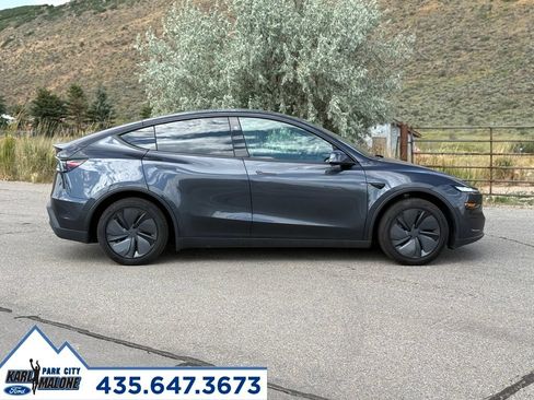 Used 2026 Tesla Model Y AWD image 6