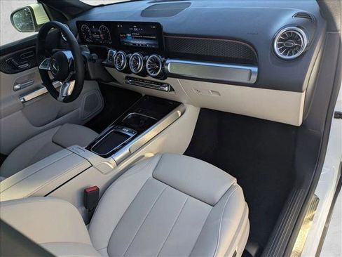 Certified 2025 Mercedes-Benz GLB 250 image 21