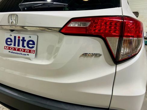 Used 2021 Honda HR-V EX image 12