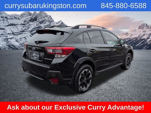 Used 2021 Subaru Crosstrek 2.0i Premium image 3