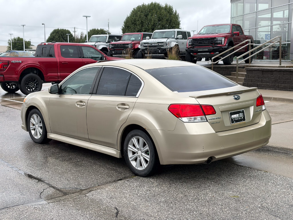 Used 2010 Subaru Legacy 2.5i Premium w/ Appearance Package 1C AWD/4WD image 4