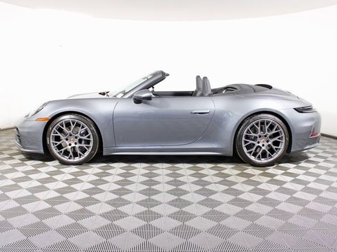 Used 2025 Porsche 911 Carrera image 2