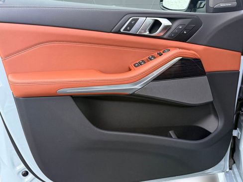 New 2026 BMW X5 xDrive40i w/ M Sport Package image 11