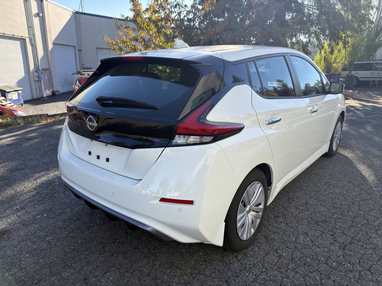 Used 2025 Nissan Leaf S FWD image 5