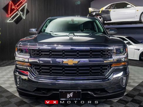 Used 2018 Chevrolet Silverado 1500 LT w/ All Star Edition image 4