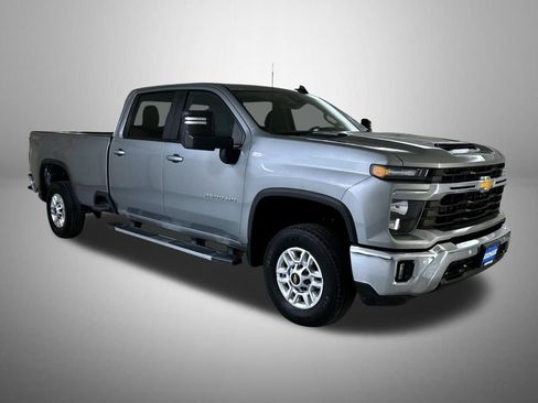 Certified 2025 Chevrolet Silverado 2500 LT w/ Safety Package AWD/4WD image 4
