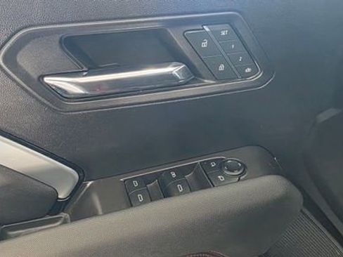 Used 2023 Chevrolet Colorado Z71 w/ Z71 Convenience Package 2 image 12