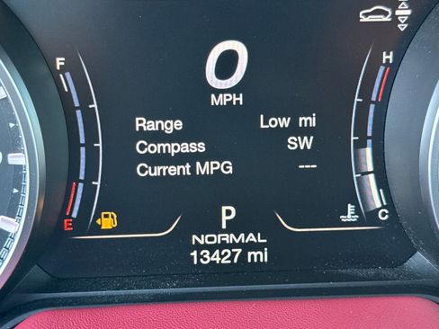 Used 2023 Maserati Levante Trofeo image 18