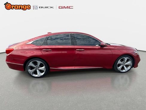 Used 2018 Honda Accord Touring image 2