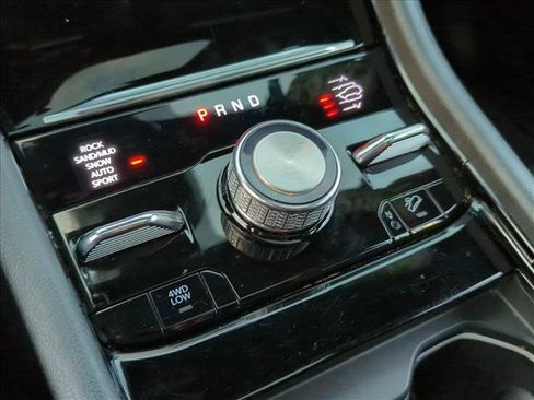 Used 2022 Jeep Grand Cherokee L Summit w/ Luxury Tech Group V AWD/4WD image 12