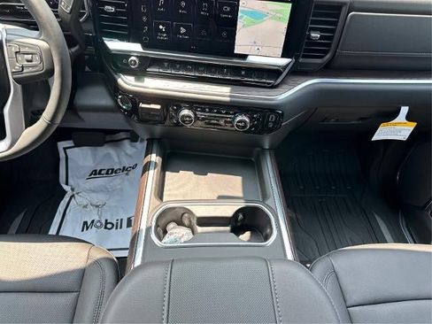 New 2025 GMC Sierra 2500 SLT w/ SLT Premium Package image 23