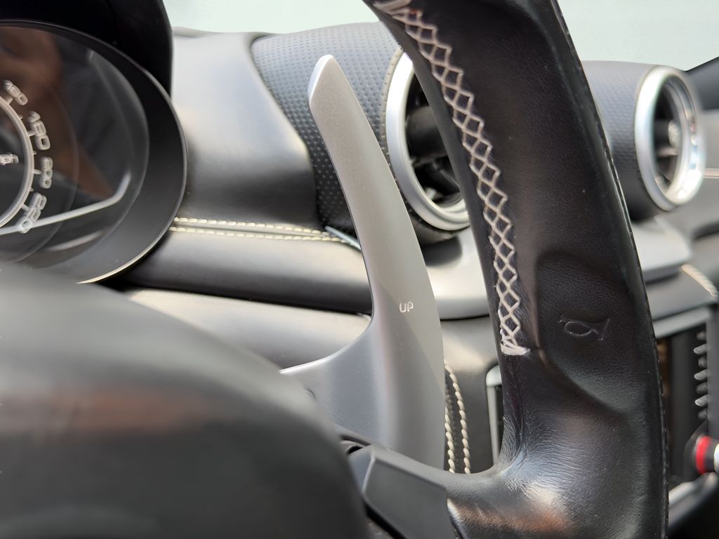 Used 2015 Ferrari California T RWD image 9