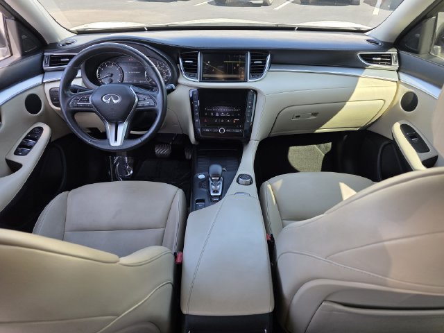 Used 2020 INFINITI QX50 Luxe w/ Navigation Package FWD image 8