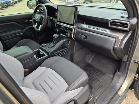 Used 2025 Toyota Tacoma TRD Sport RWD image 14