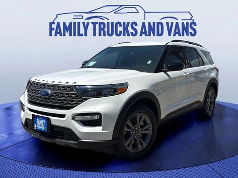 Used 2022 Ford Explorer XLT w/ Equipment Group 202A AWD/4WD image 1