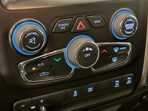 Used 2018 RAM 1500 Big Horn image 23