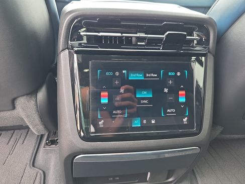 Used 2025 Cadillac Escalade IQ Luxury 2 w/ LPO, Premium Carpet Package AWD/4WD image 14