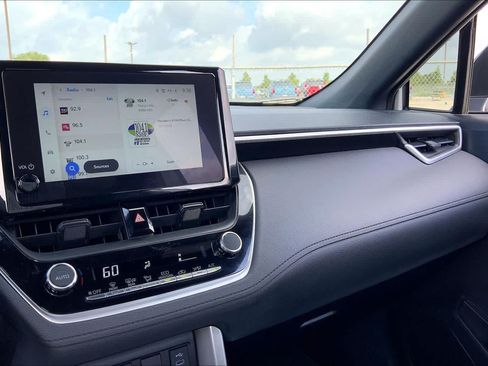 Used 2025 Toyota Corolla Cross AWD Hybrid image 35