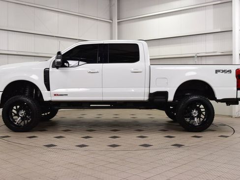 Used 2024 Ford F350 Lariat w/ Lariat Ultimate Package AWD/4WD image 4