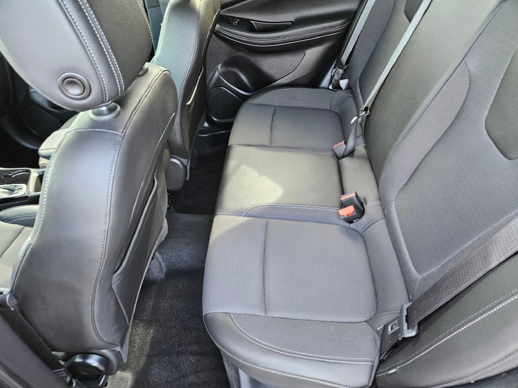 Used 2025 Buick Encore GX Preferred AWD/4WD image 13