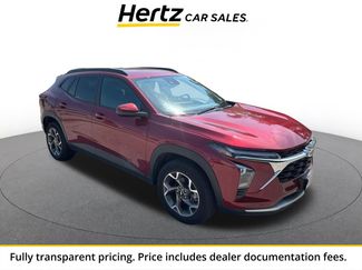 Used 2025 Chevrolet Trax LT w/ LT Convenience Package FWD video 1