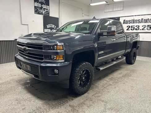 Used 2018 Chevrolet Silverado 2500 High Country AWD/4WD image 3