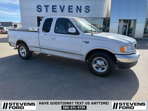 Used 2000 Ford F150 Lariat image 2
