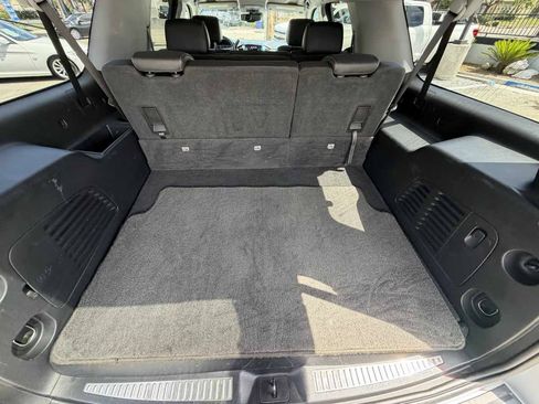 Used 2018 Chevrolet Suburban LT AWD/4WD image 25