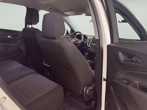 Certified 2024 Chevrolet Equinox LT w/ LPO, Floor Liner Package FWD image 15