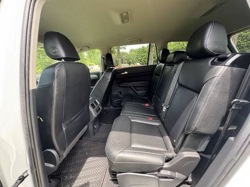 Used 2019 Volkswagen Atlas SE FWD image 17