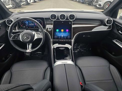 Used 2025 Mercedes-Benz GLC 300 GLC 300 image 20
