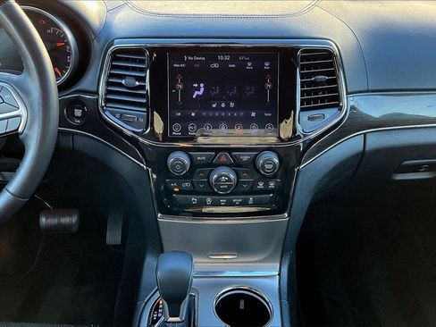 Used 2019 Jeep Grand Cherokee Overland image 11