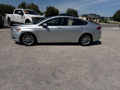 Used 2017 Ford Fusion SE w/ Fusion SE Technology Package