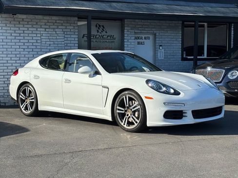 Used 2015 Porsche Panamera S RWD image 8