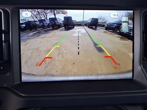 New 2025 Ford Bronco Badlands image 9