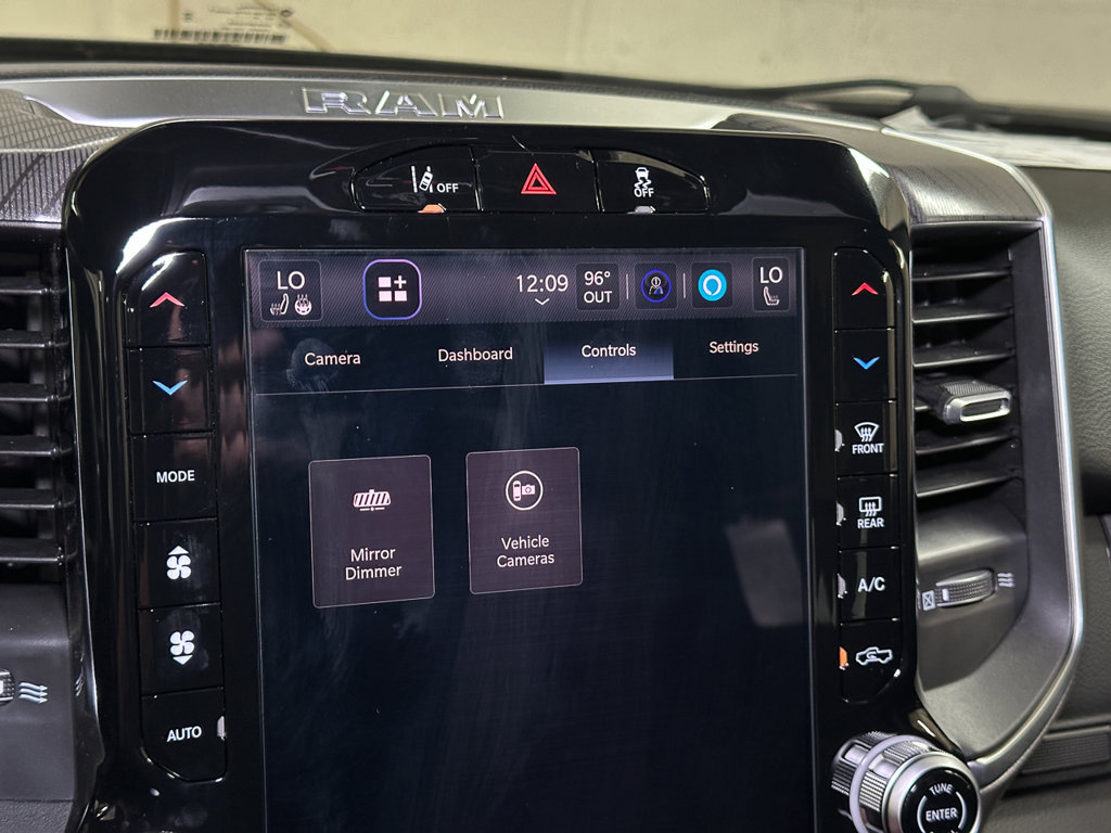 New 2026 RAM 3500 Big Horn AWD/4WD image 36