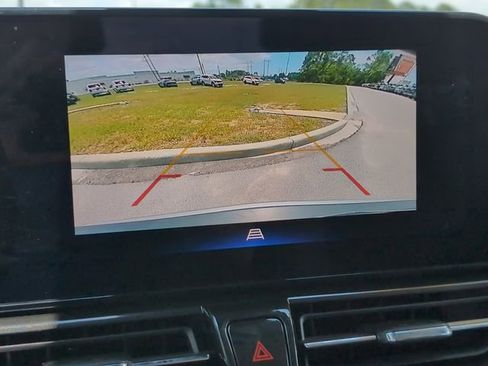 Used 2025 Chevrolet TrailBlazer LT AWD/4WD image 18
