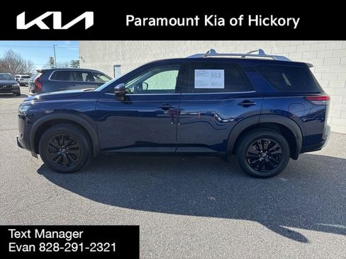 Used 2022 Nissan Pathfinder SL w/ SL Black Package image 2