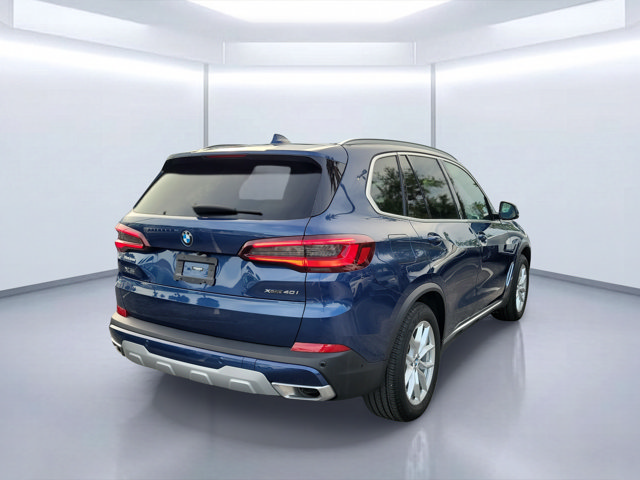 Used 2023 BMW X5 xDrive40i w/ Premium Package AWD/4WD image 4