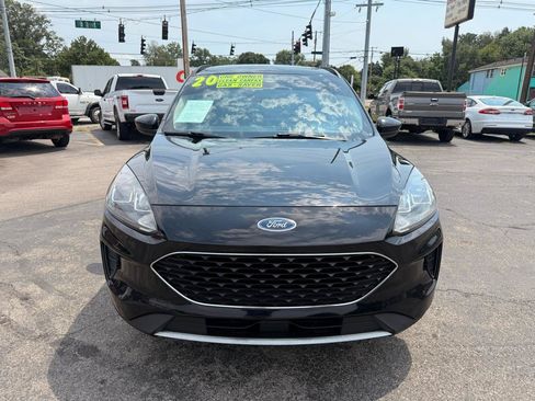 Used 2020 Ford Escape SE FWD image 3