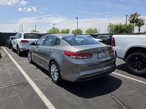 Used 2016 Kia Optima EX FWD image 9