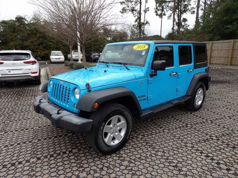 Used 2018 Jeep Wrangler Unlimited Sport S image 3