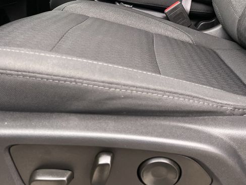 Used 2023 Chevrolet Silverado 1500 Custom image 22