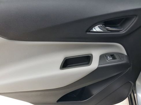 Certified 2024 Chevrolet Equinox LS w/ LS Convenience Package FWD image 11