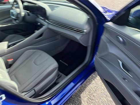 Used 2023 Hyundai Elantra SEL w/ Convenience Package image 15